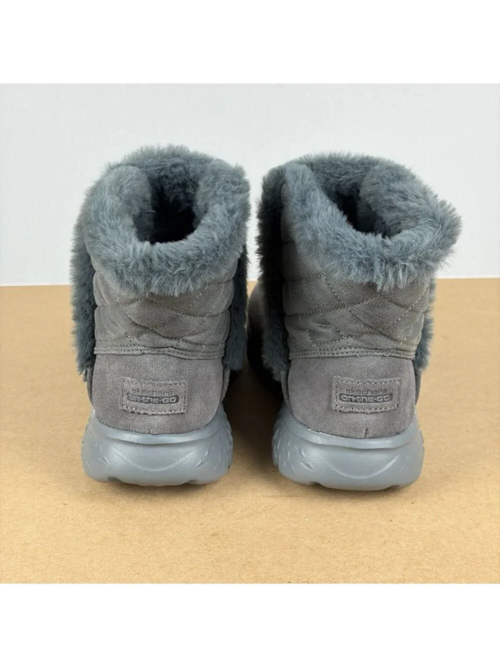 Skechers On the Go 400 Cozies Suede Boots Womens 6.5 Gray Pull On Faux Fur